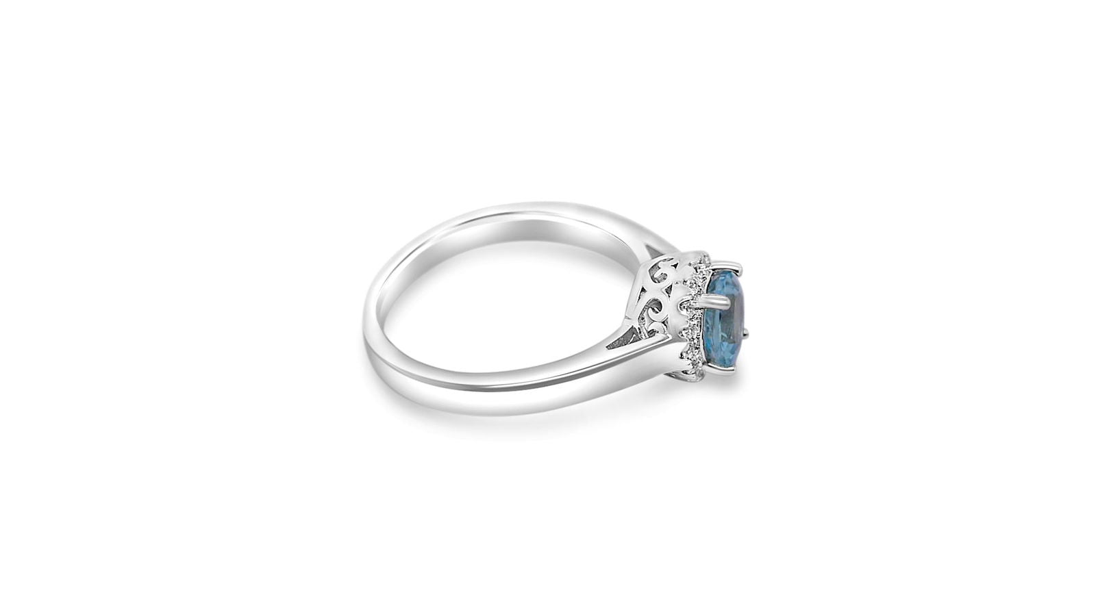 Light Blue Aquamarine Solitaire Ring in Art Deco Sterling Silver - Bluestargemstones - - 