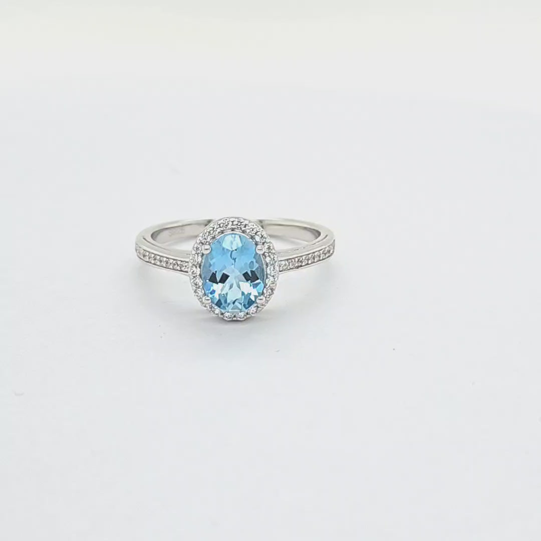 Aquamarine Solitaire Ring: Elegant Oval, Sterling Silver